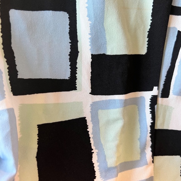 Calvin Klein Blue and Black Patterned Sleeveless Blouse - Picture 4 of 4